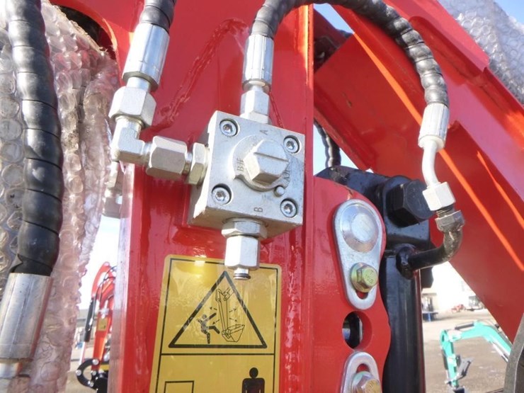 2025-tpm-16-hydraulic-excavator-image-15