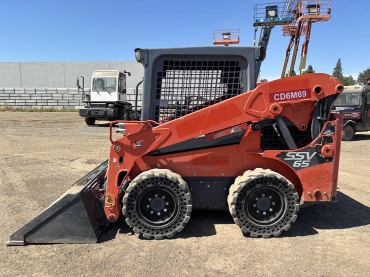 kubota-ssv65-image-5