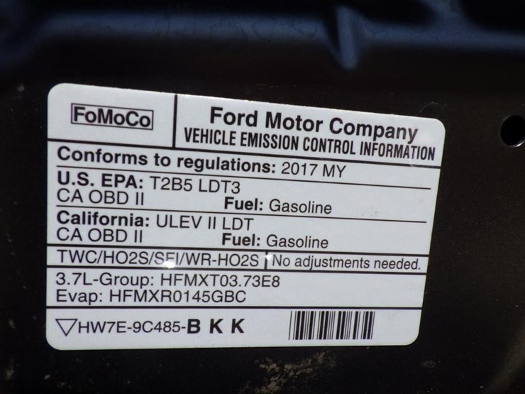2017-ford-explorer-image-12
