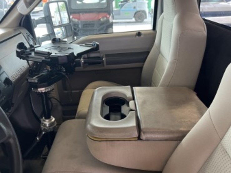 2008-ford-f550-image-22