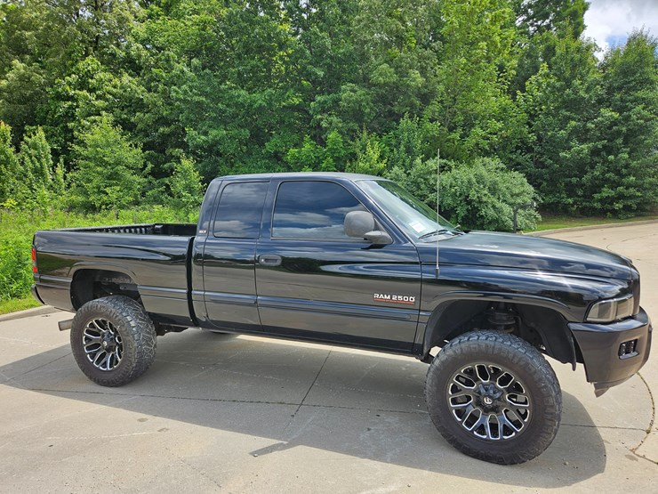 #18968-•-2002-dodge-ram-pickup-truck-image-39