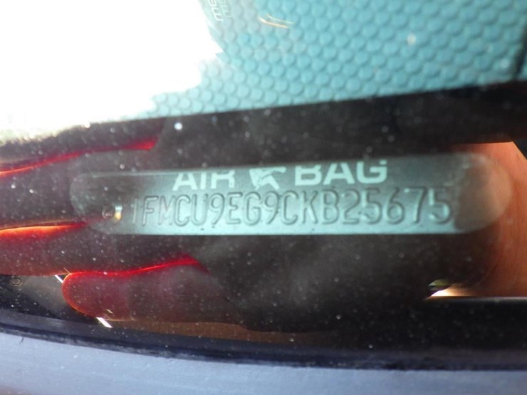 2012-ford-escape-image-15