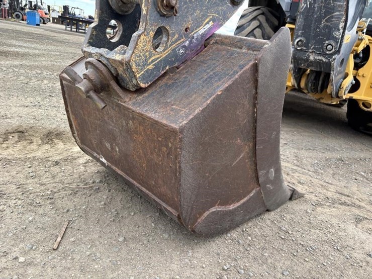 2019-deere-310l-ep-image-17