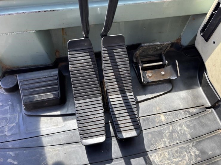 yanmar-sv100-1-image-39