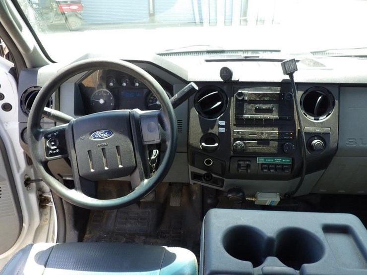 2014-ford-f550-image-9