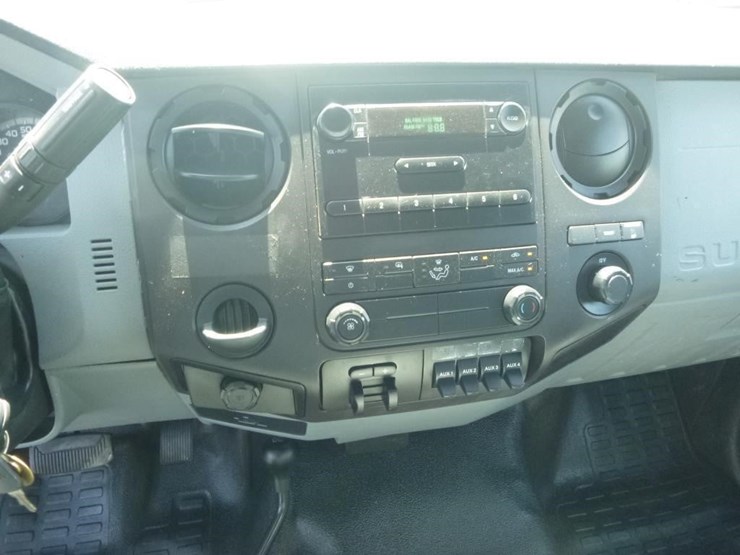 2015-ford-f550-image-19