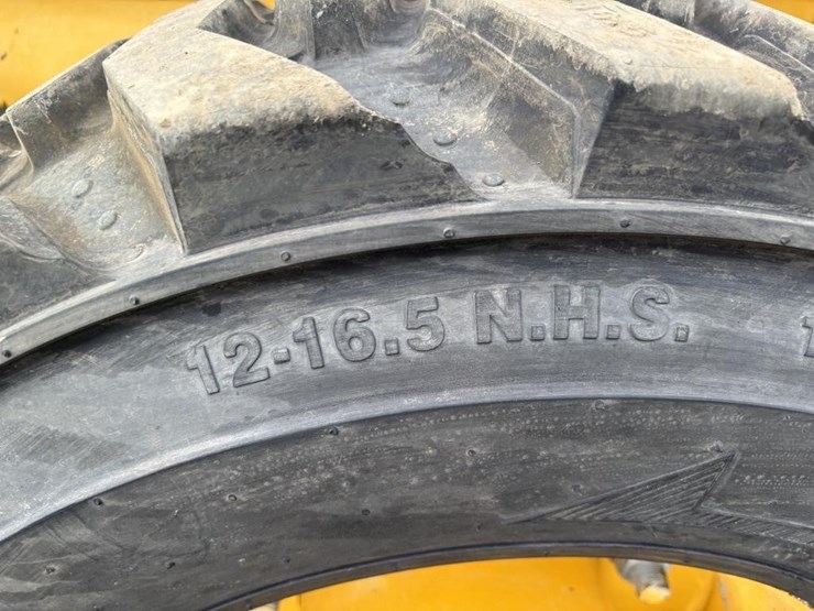 2019-deere-310l-ep-image-28