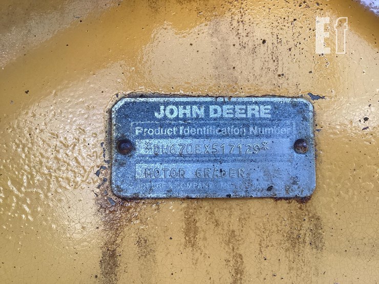 1988-deere-670b-image-20