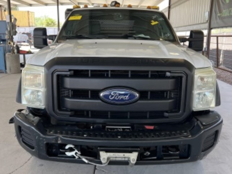2013-ford-f550-image-3