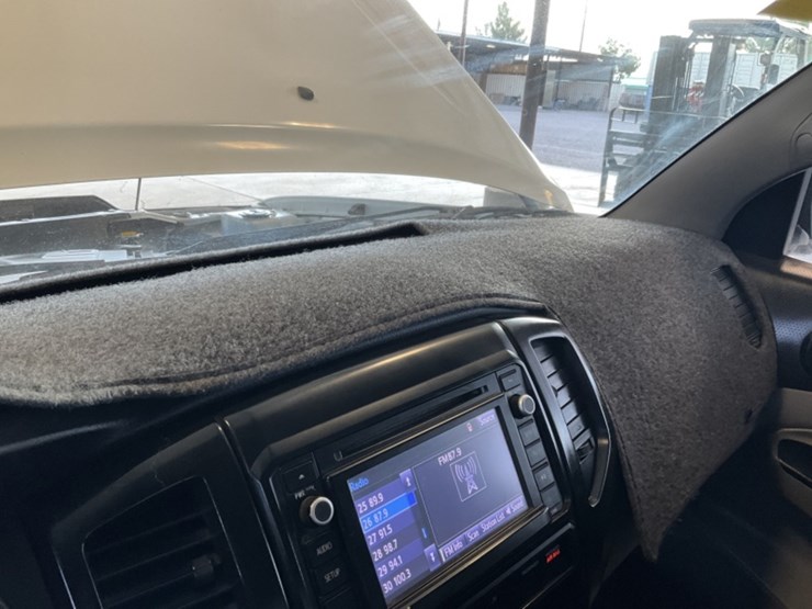 2014-toyota-tacoma-image-18