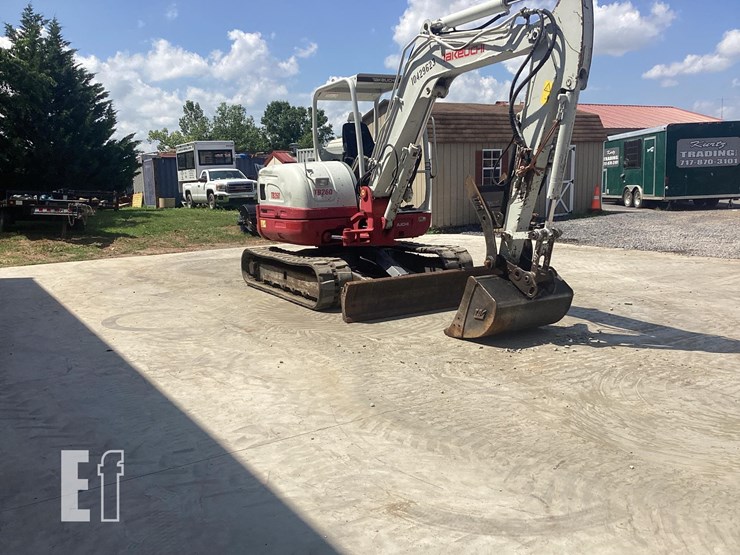 2016-takeuchi-tb260-image-8