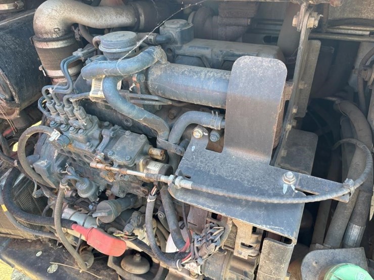2013-bobcat-s630-image-34