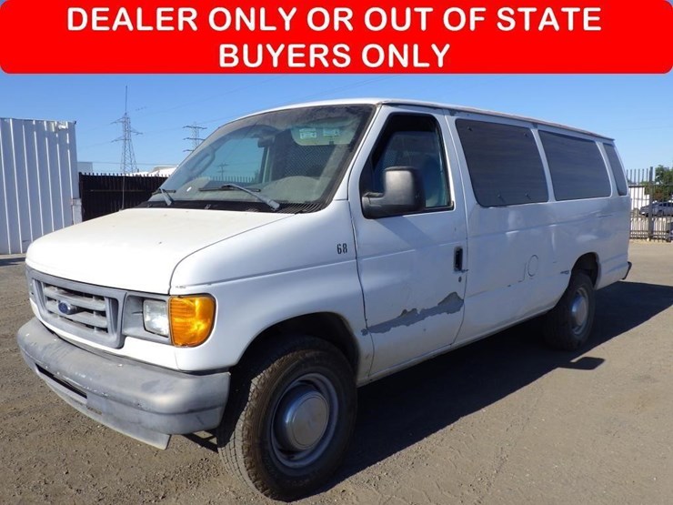 2006-ford-econoline-350-image-1