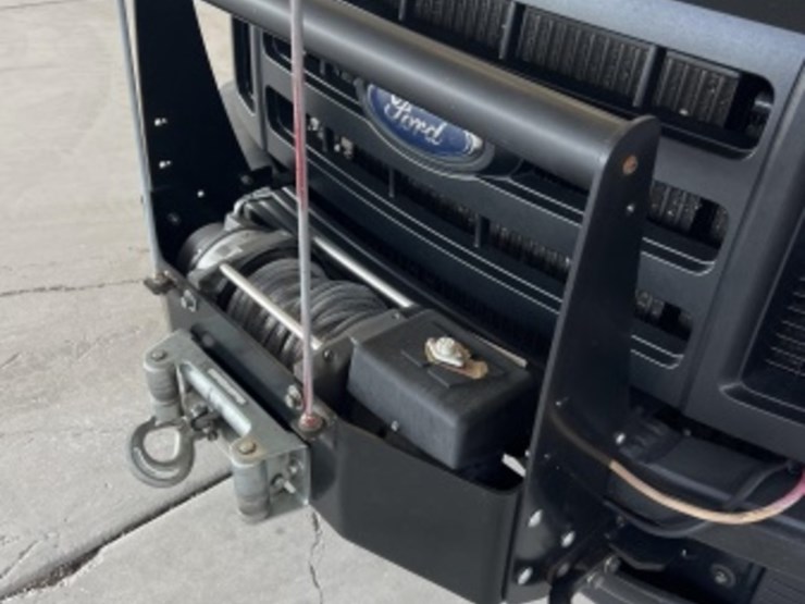 2008-ford-f550-image-13
