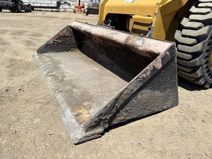 2018-caterpillar-262d-image-9