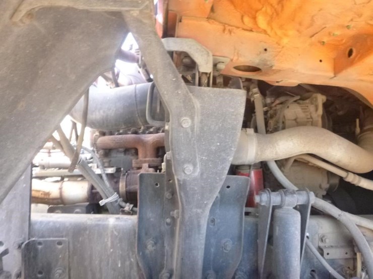 2000-freightliner-fc70-image-24