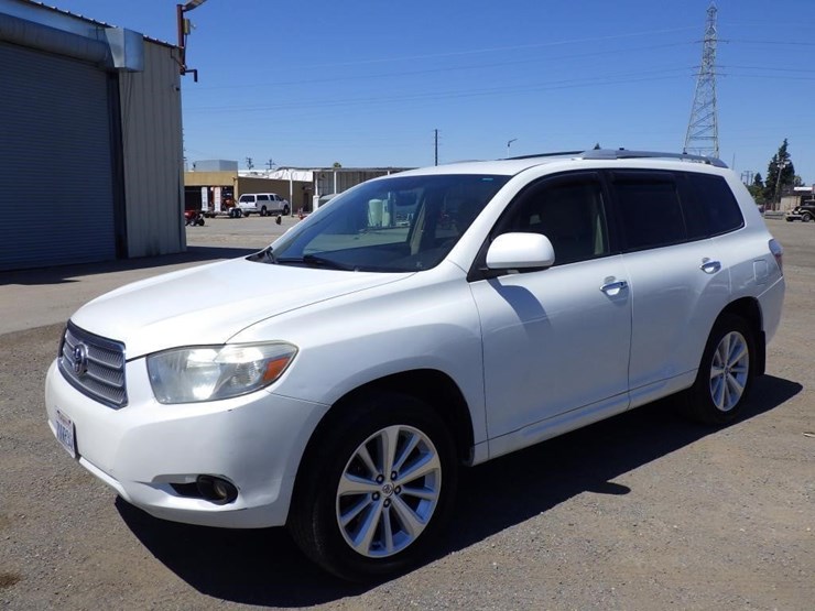 2010-toyota-highlander-image-1