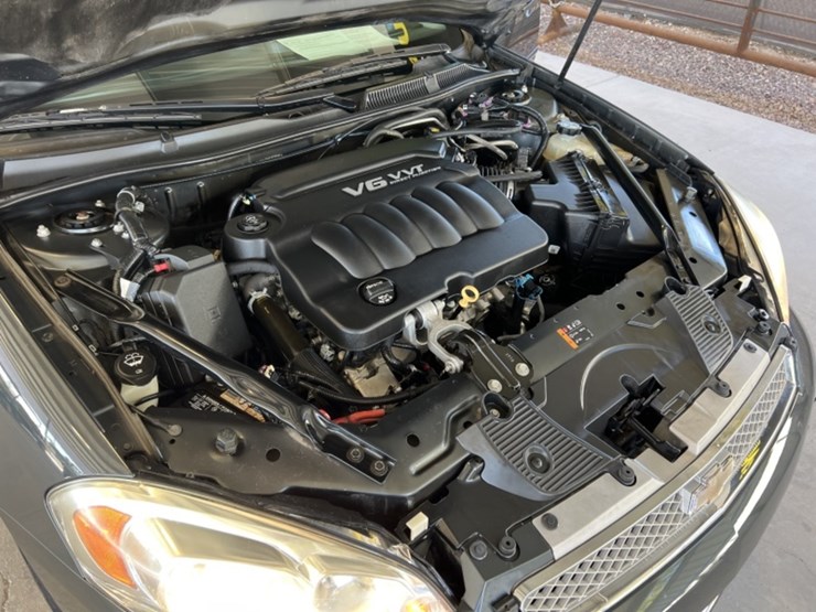 2015-chevrolet-impala-sdn-image-9