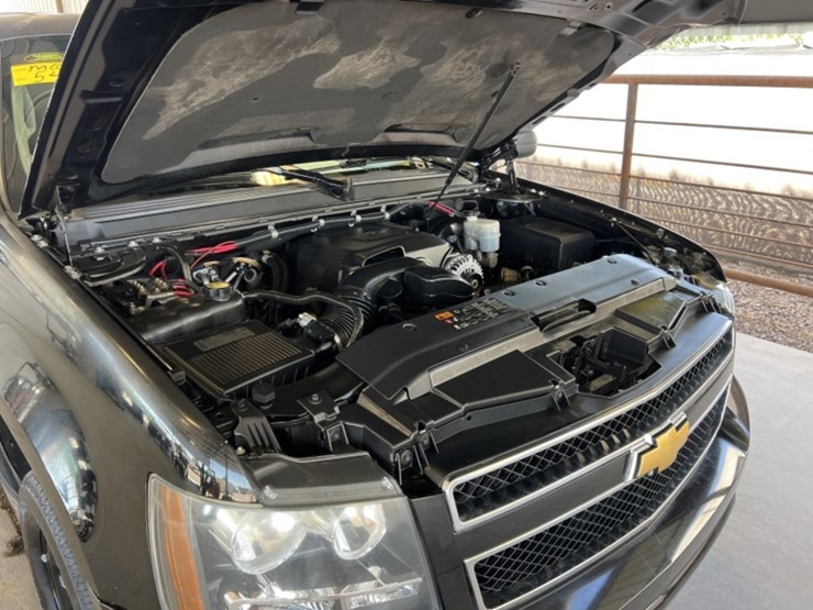 2013-chevrolet-tahoe-image-12