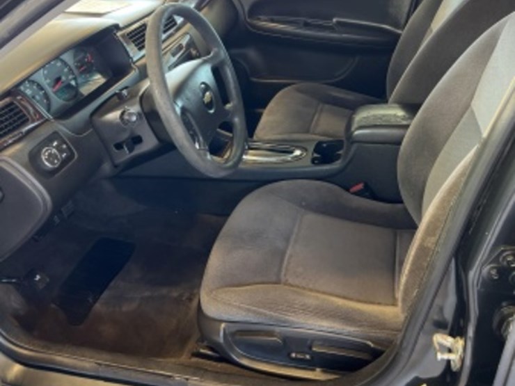 2014-chevrolet-impala-sdn-image-19