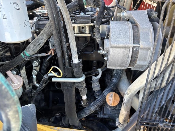 2019-deere-310l-ep-image-53