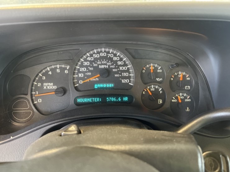 2004-chevrolet-silverado-1500-image-16