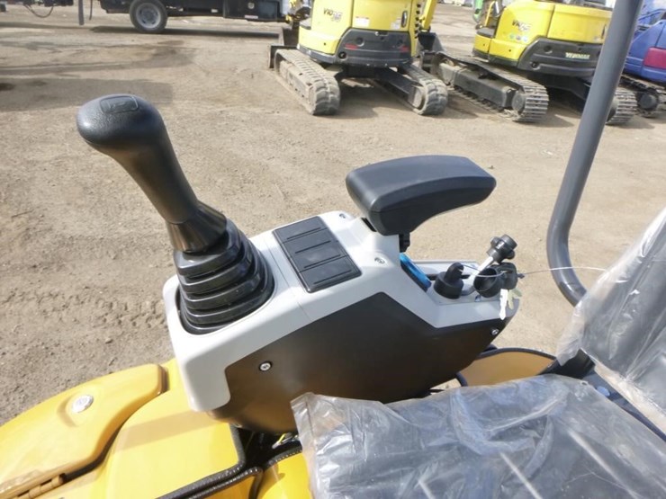 2025-sdlanch-sdle20-hydraulic-excavator-image-24