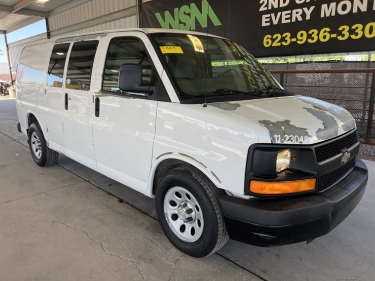 2012-chevrolet-express-1500-image-2