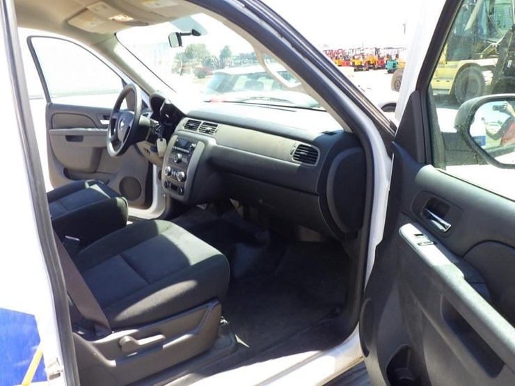 2014-chevrolet-tahoe-image-6