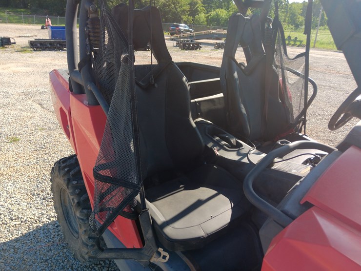 2017-can-am-commander-800-image-18
