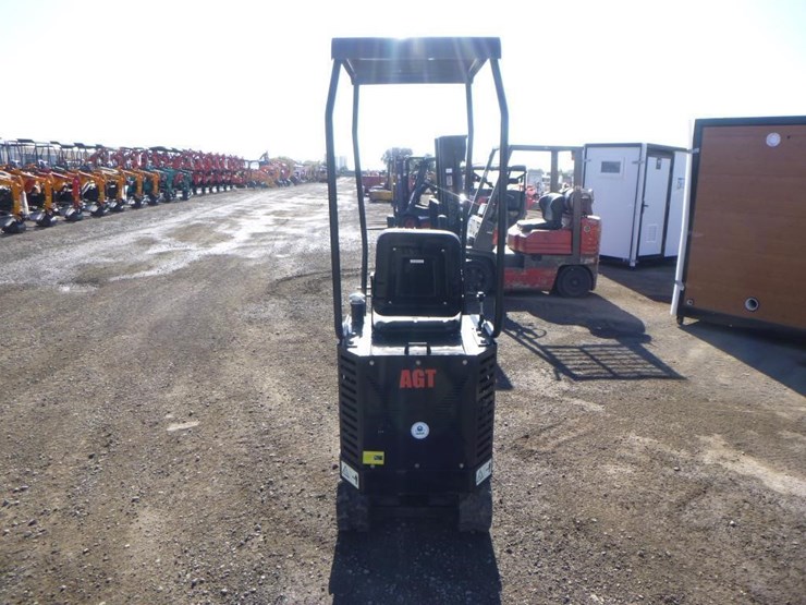 2024-agt-qs12r-hydraulic-excavator-image-8