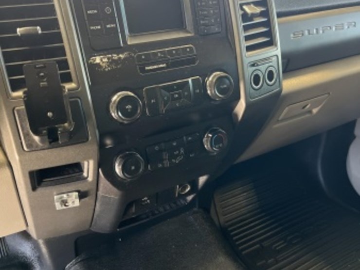 2019-ford-f250-image-18
