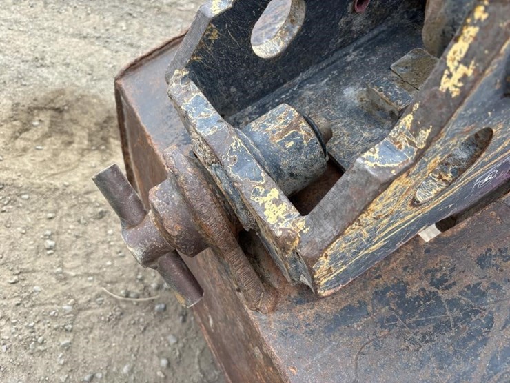 2019-deere-310l-ep-image-18