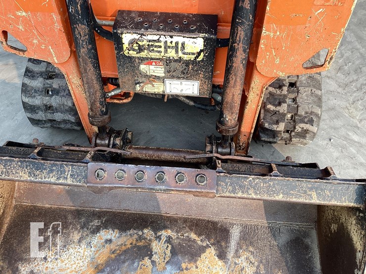 2019-gehl-rt105-image-12
