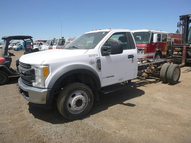 2017-ford-f550-image-1