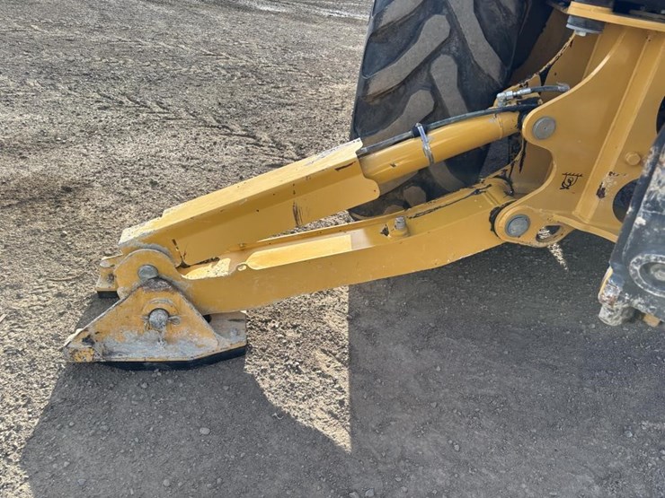 2020-deere-310l-ep-image-26