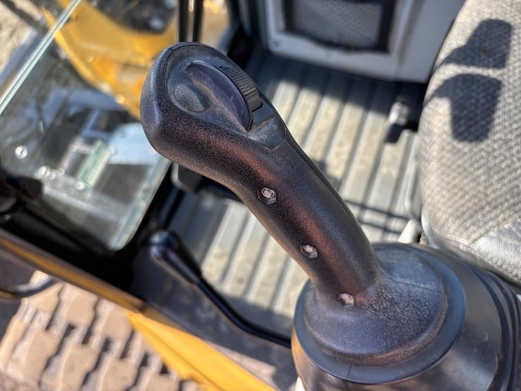 2018-caterpillar-305e2-hydraulic-excavator-image-28