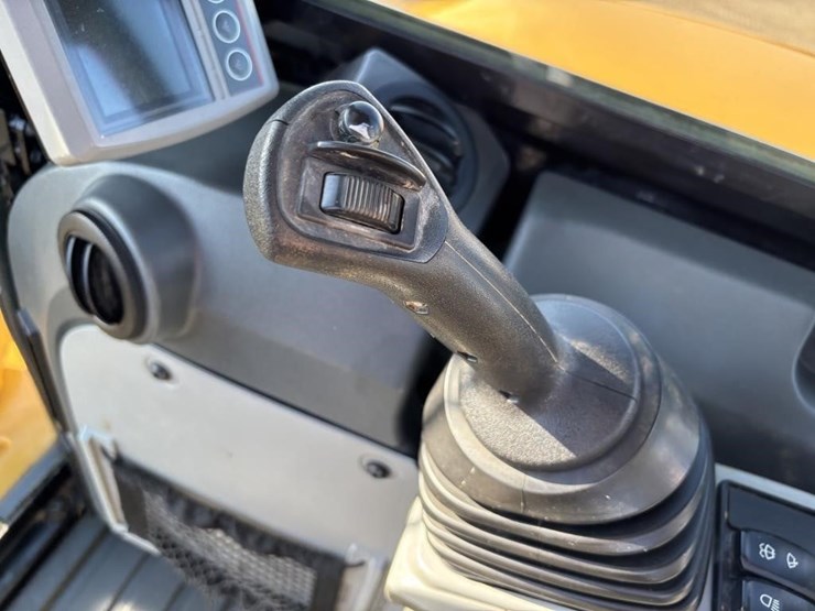 2018-caterpillar-305e2-hydraulic-excavator-image-30