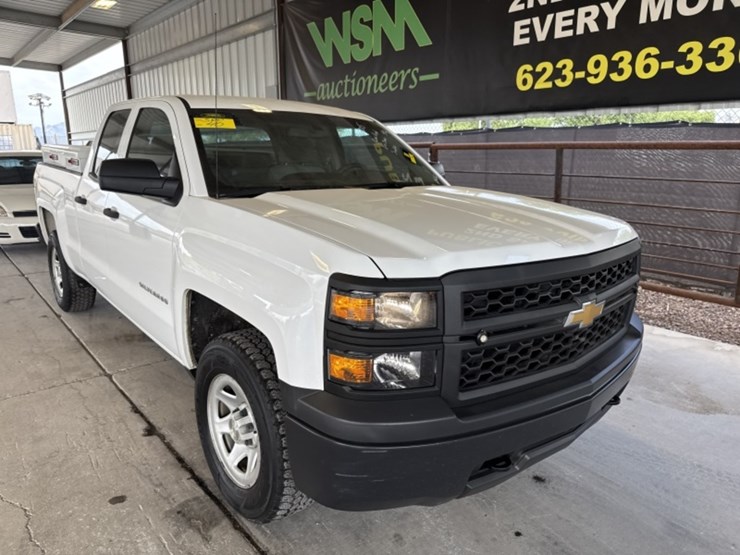 2015-chevrolet-silverado-1500-image-2