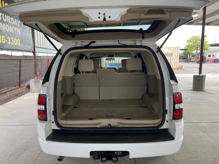 2008-ford-explorer-xlt-image-9