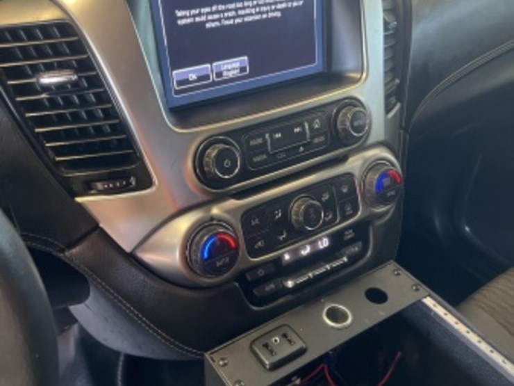 2018-chevrolet-tahoe-image-18