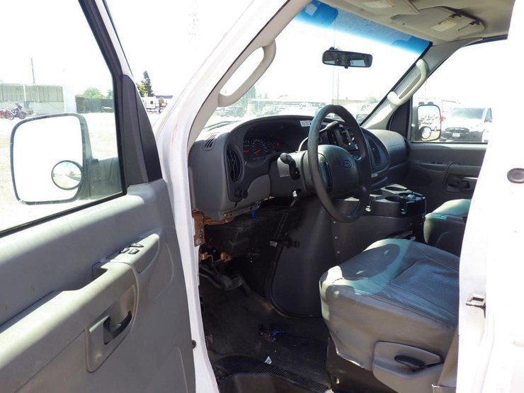 2007-ford-econoline-350-image-5