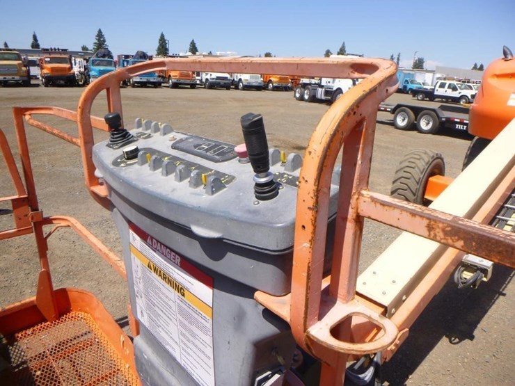 2007-jlg-400s-image-13