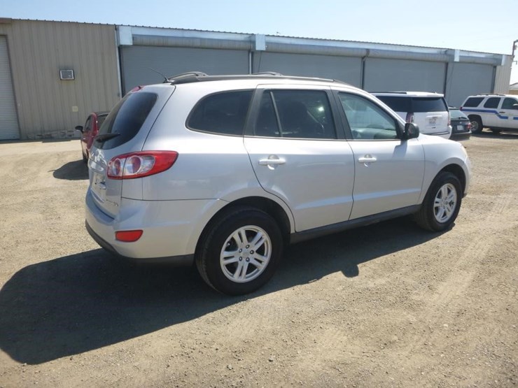 2010-hyundai-santa-fe-image-3