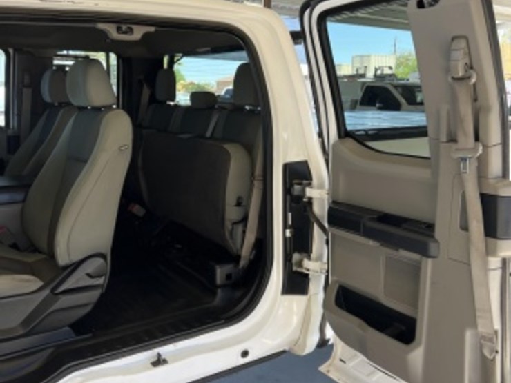 2019-ford-f150-image-26
