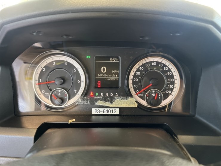 2016-ram-2500-p/u-image-16