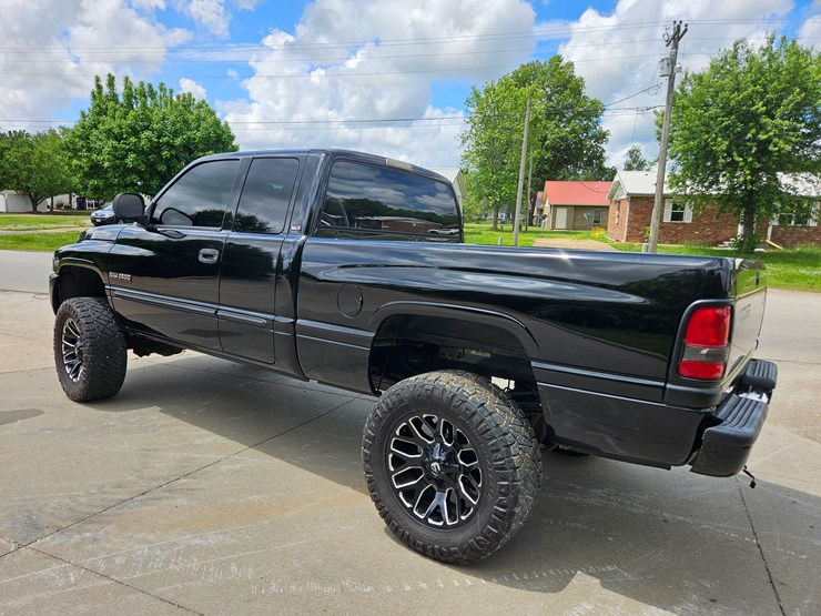 #18968-•-2002-dodge-ram-pickup-truck-image-15