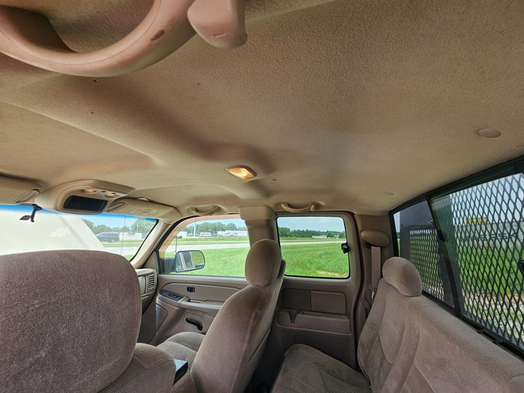 2005-chevrolet-silverado-3500-image-39