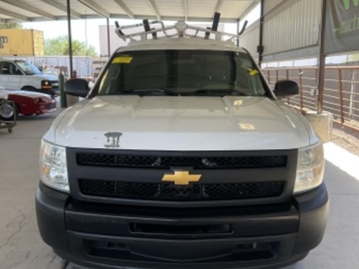 2013-chevrolet-silverado-1500-image-3