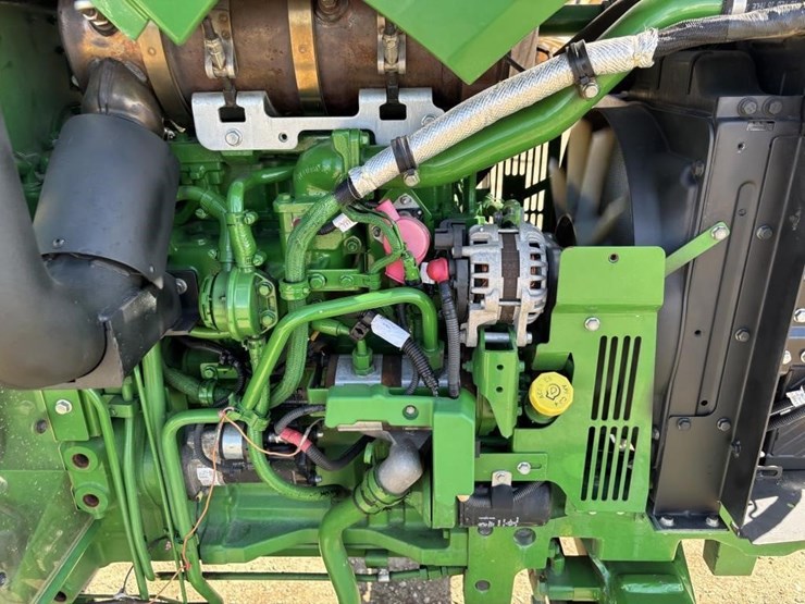 2016-john-deere-5055e-image-38